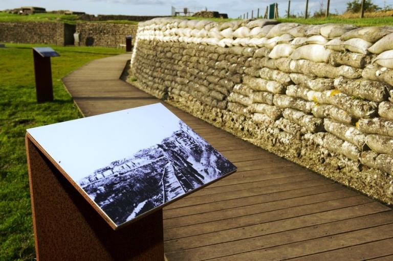 Defensie, het Koninklijk Legermuseum en het agentschap Waterwegen en Zeekanaal sloegen de handen in elkaar om het domein grondig te renoveren. Defensie, het Koninklijk Legermuseum en het agentschap Waterwegen en Zeekanaal sloegen de handen in elkaar om het domein grondig te renoveren.
